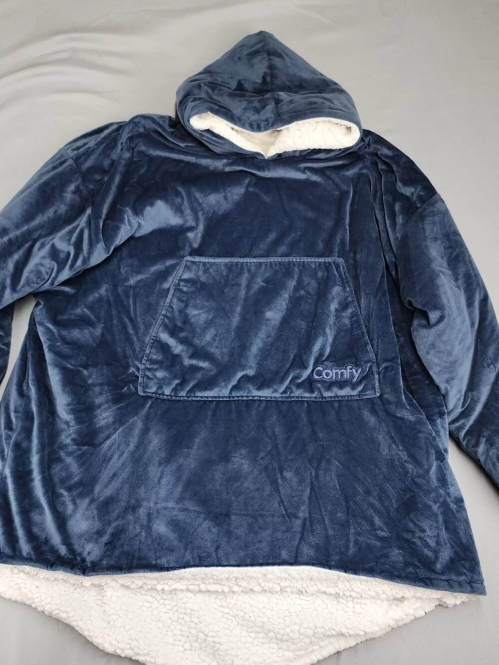 the Comfy Wearable Blanket Hoodie Oversized Hooded Sherpa Lined Navy Blue One Si